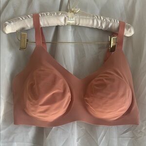 Knix Seamless Bra in Peach